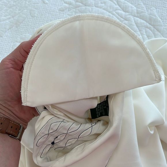 COUNTRY CLASSICS By Koret Cream Button Down Blouse - Picture 11 of 12